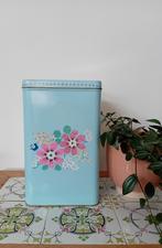 Rice dk lichtblauwe voorraadbus met bloemenprint, Ophalen of Verzenden, Koek(jes), Overige merken