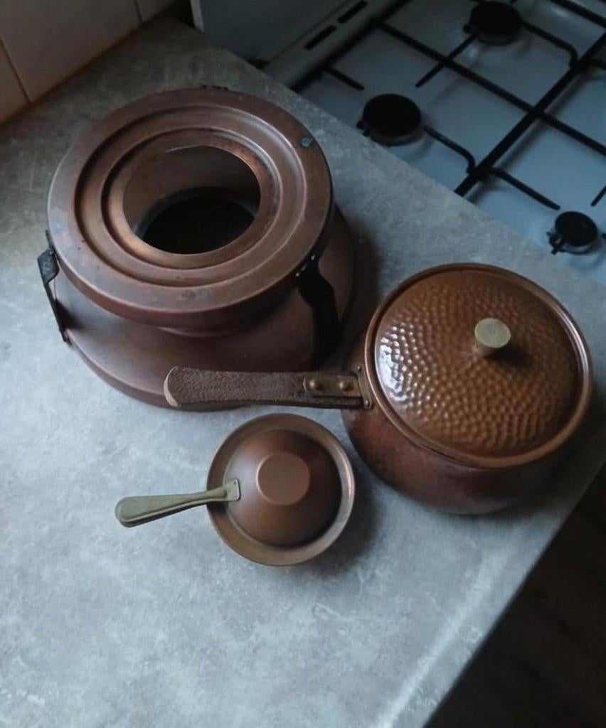 Koperen pan plus warmhoud-set., Ophalen