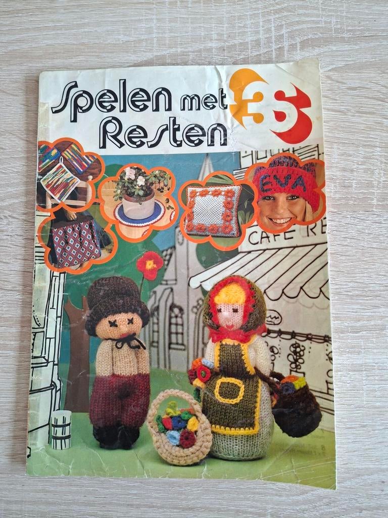 Spelen met Resten 3 Suisses - Brei- en Haakpatronen, Ophalen of Verzenden, Gebruikt, Breien of Haken, Patroon of Boek