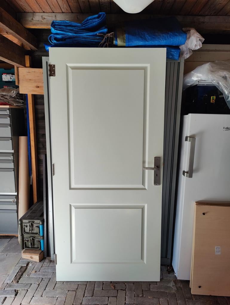 Witte binnendeur met beslag, Doe-het-zelf en Verbouw, Ophalen, Zo goed als nieuw, Binnendeur, 200 tot 215 cm