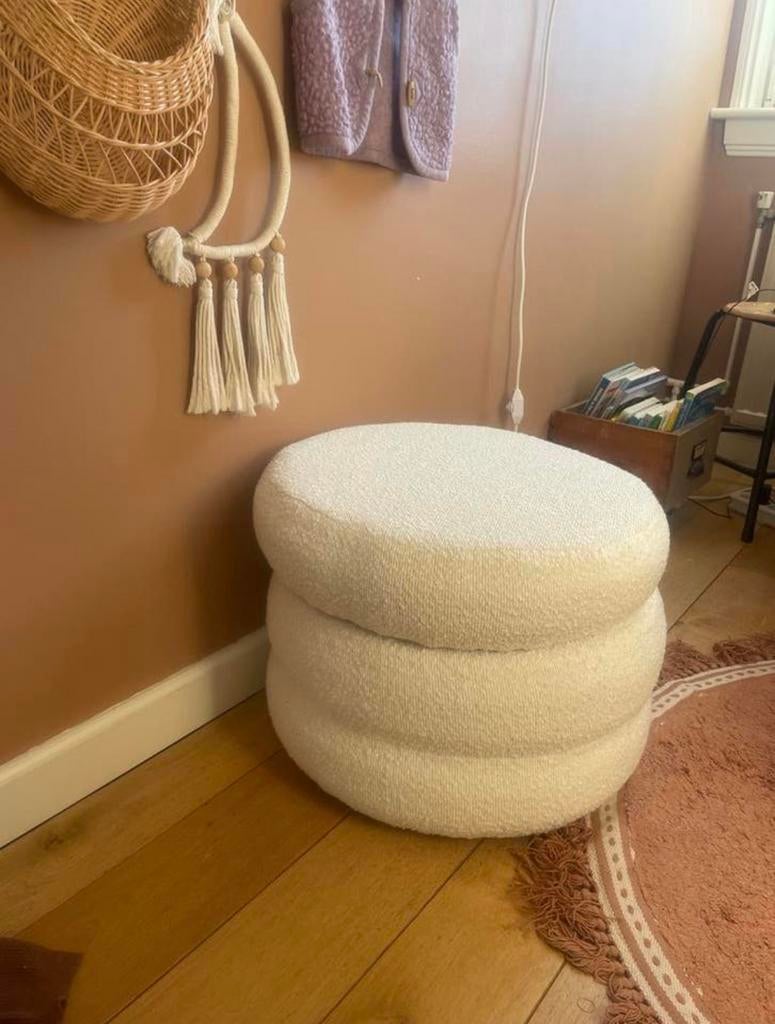 Teddy poef nieuw bouclé crème/beige/wit met opbergruimte, Rond, Nieuw, Minder dan 50 cm, Ophalen of Verzenden