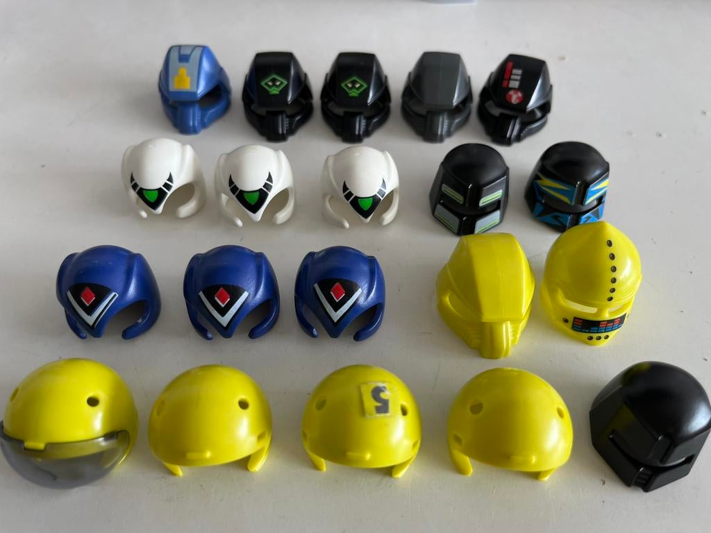 Playmobil onderdelen helm 20 stuks, Kinderen en Baby's, Speelgoed | Playmobil, Ophalen of Verzenden, Gebruikt, Los playmobil
