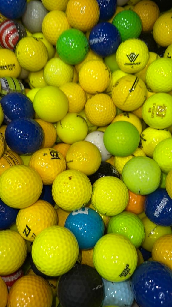 Gekleurde golfballen mix 100 stuks, Sport en Fitness, Golf, Ophalen of Verzenden, Zo goed als nieuw, Bal(len)