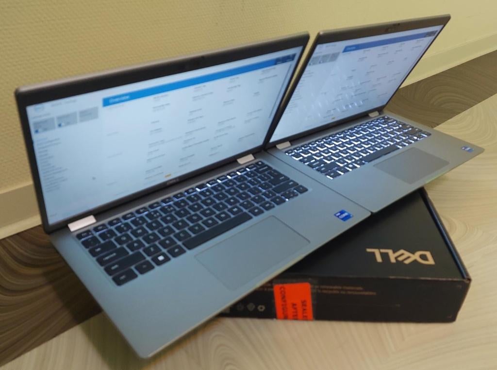 Setje Dell's, Ophalen, Qwerty, 512 GB, Zo goed als nieuw