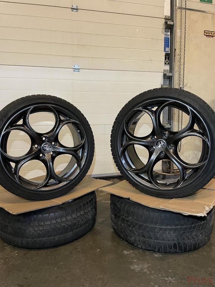 Guilia breedset Q velgen. past op normale giulia  “19, Auto-onderdelen, Banden en Velgen, Banden en Velgen, Winterbanden, Personenwagen