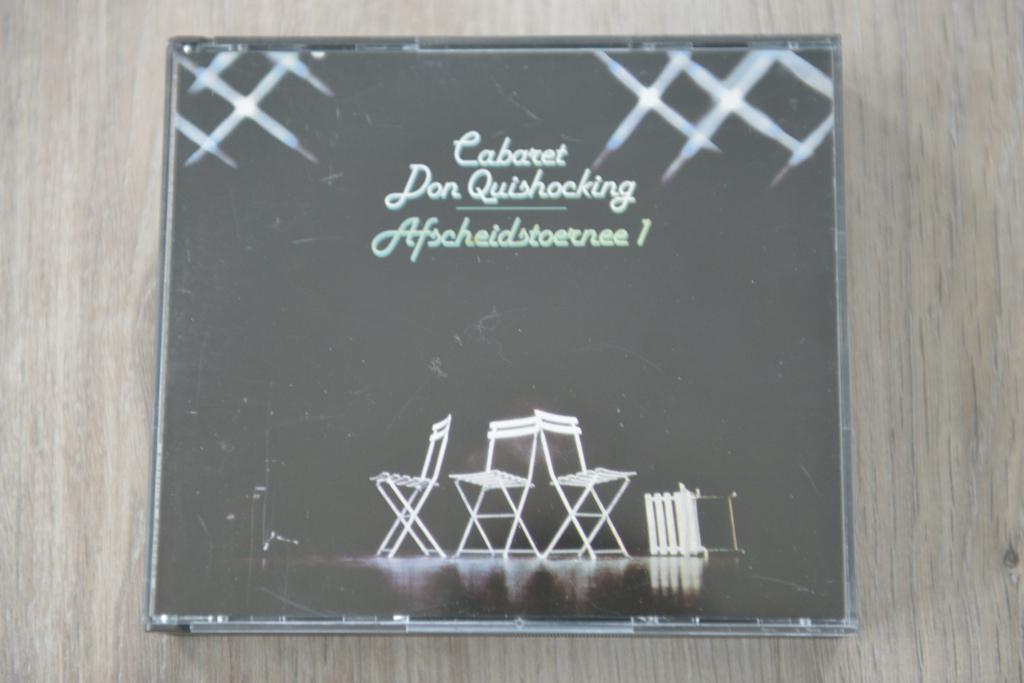 CABARET DON QUISHOCKING AFSCHEIDSTOERNEE 1 = 2CDbox, Cd's en Dvd's, Cd's | Humor en Cabaret, Verzenden, Zo goed als nieuw, Boxset