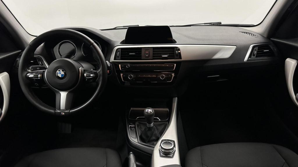 BMW 1-serie 116i Executive NAVGATIE CRUISE CONTROL LM ECC., Auto's, BMW, 1-Serie, Met garantie (alle), 4 stoelen, Wit