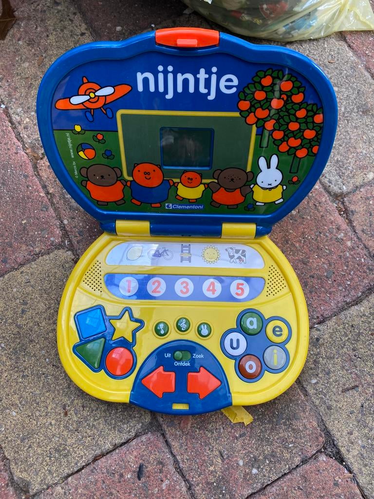 Nijntje laptop, Ophalen, Zo goed als nieuw, 6 maanden tot 2 jaar