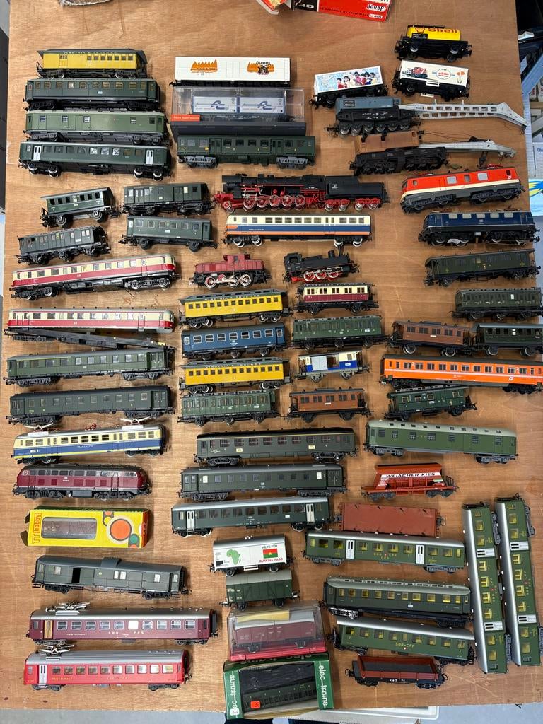 Kavel 1 Grote collectie modeltreinen diverse merken, Hobby en Vrije tijd, Overige merken, Gelijkstroom of Wisselstroom, Ophalen of Verzenden