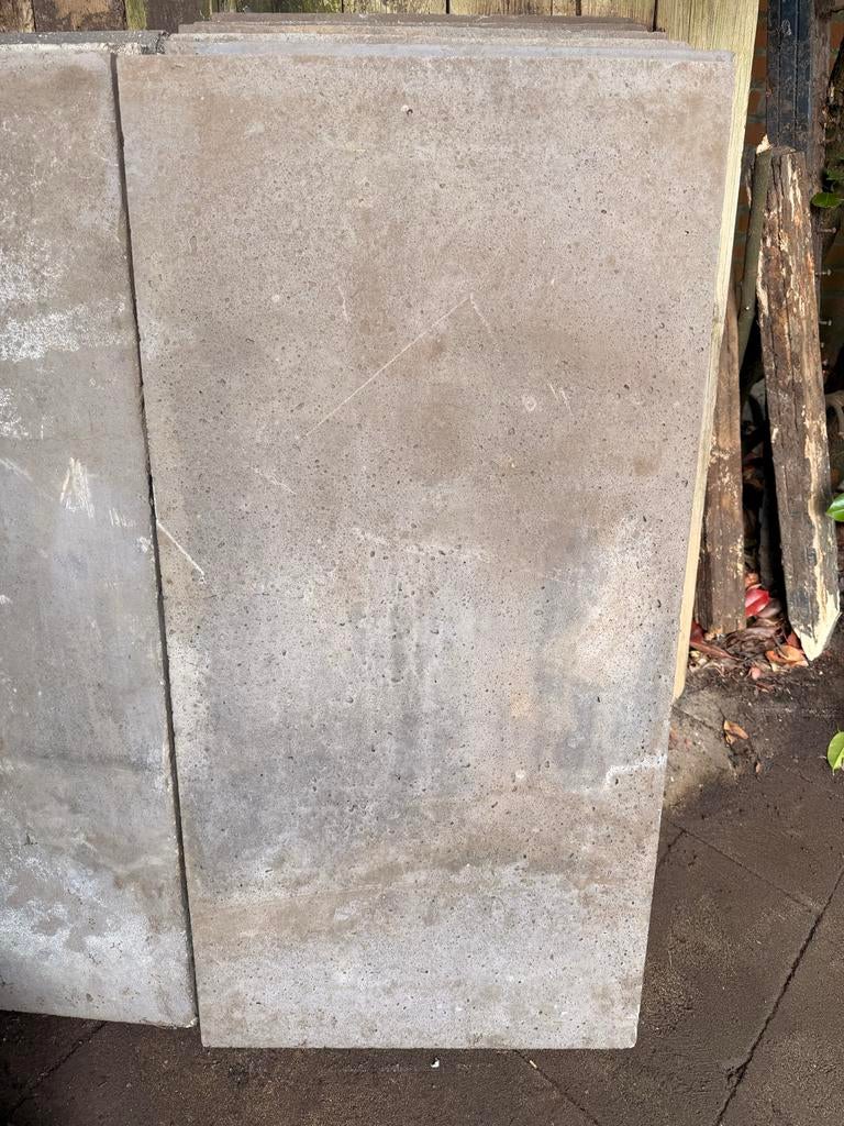 GRATIS: gijze terrastegels ca 3,5 m2, Ophalen, Gebruikt, Minder dan 5 m², Beton