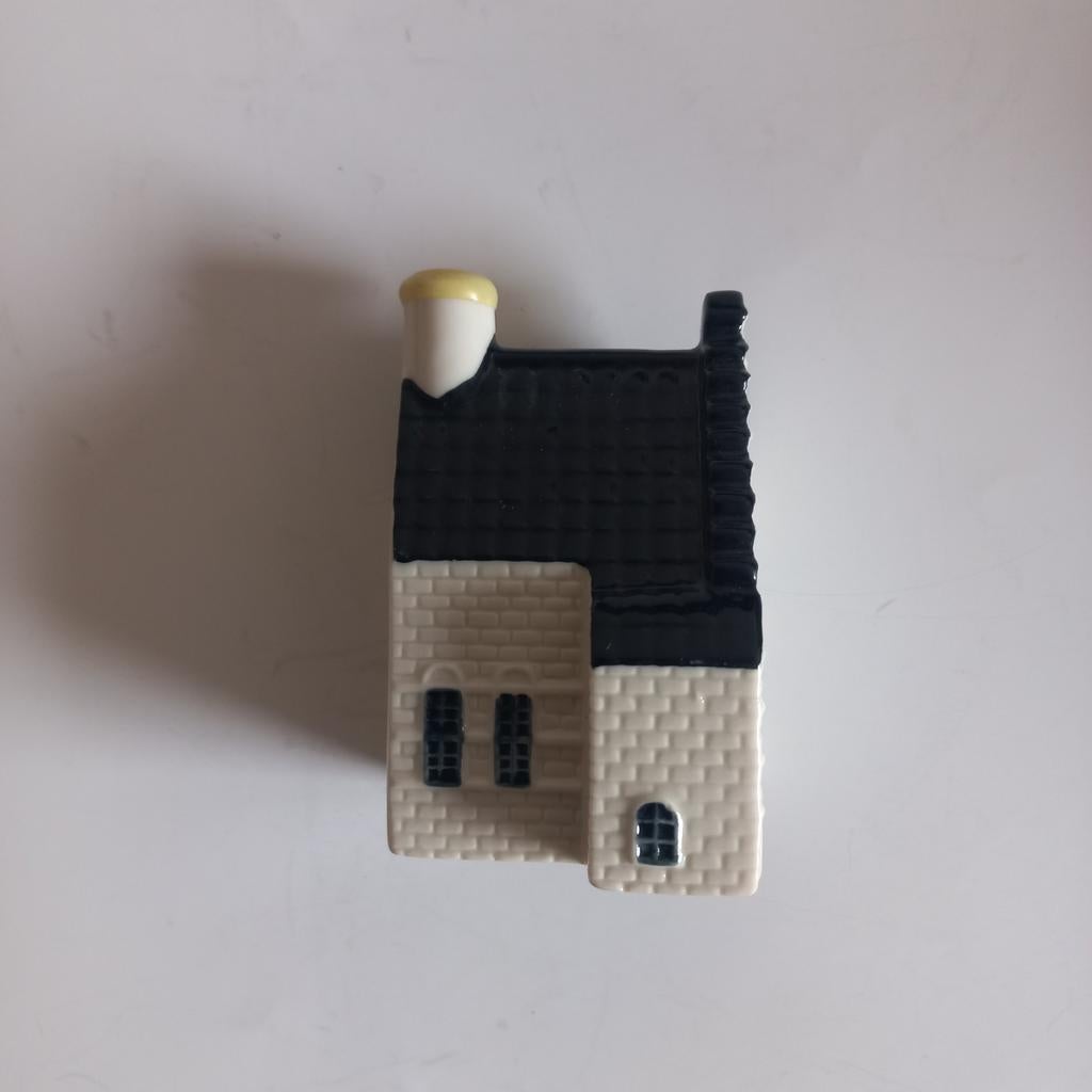 KLM huisje nummer 44 - BOLS Amsterdam 1575, Ophalen of Verzenden, Zo goed als nieuw, 41 t/m 60, Gevuld