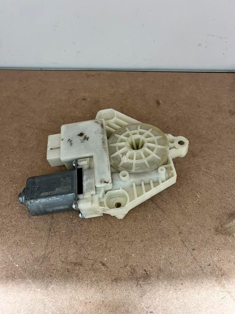 Volkswagen Golf 7 raam motor rechts achter! Origineel., Auto-onderdelen, -, Volkswagen, -, Ophalen of Verzenden