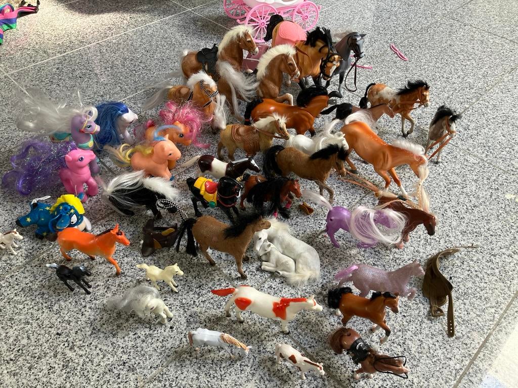 Grote collectie paarden speelgoed met accessoires, Ophalen, Gebruikt, Meisje