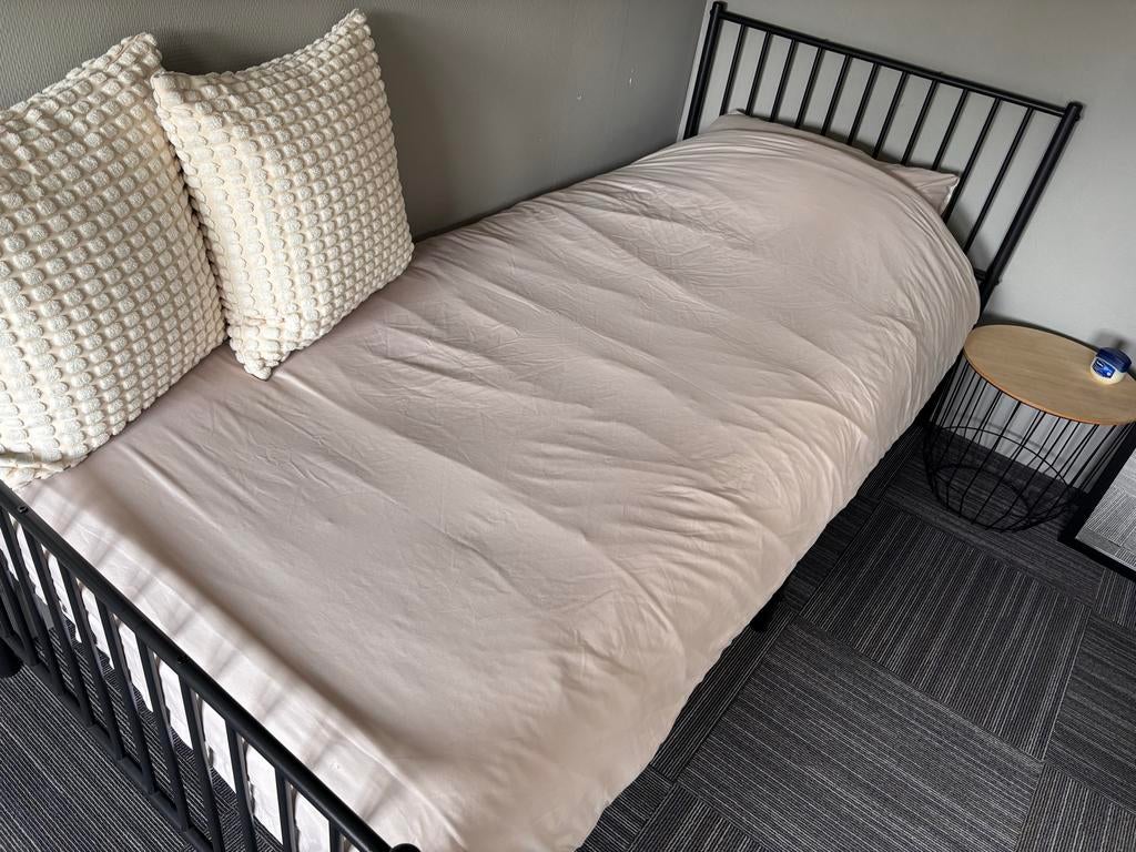 Zwart spijlenbed 90x200cm, Ophalen, Gebruikt, 90 cm, Eenpersoons