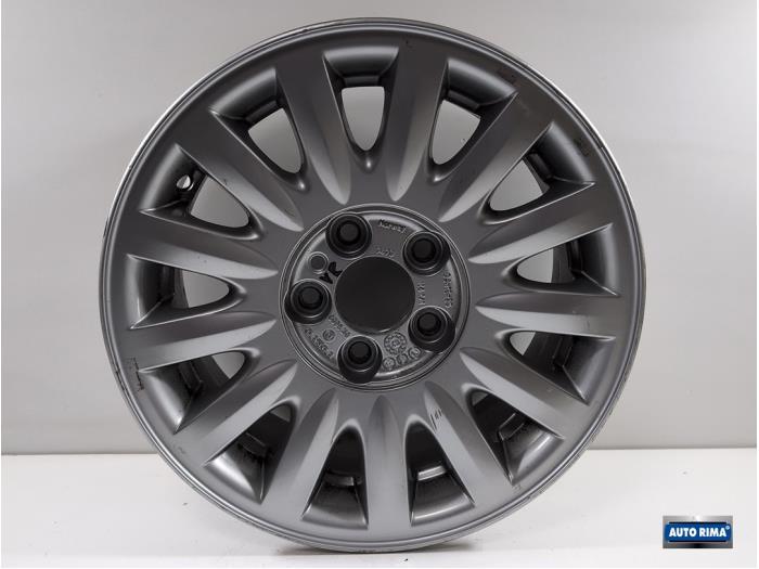 Velg van een Volvo 9-Serie, Auto-onderdelen, Banden en Velgen, Gebruikt, Velg(en), -, -