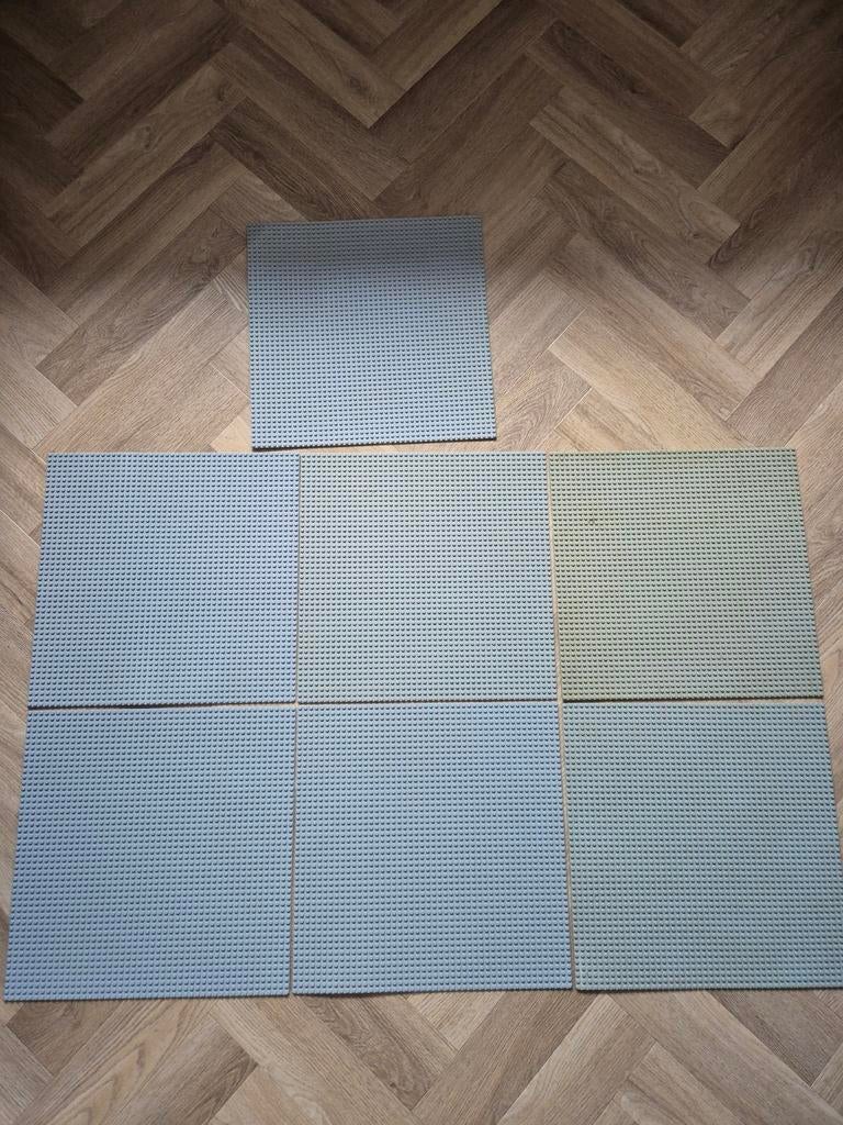 7 grijze lego bouwplaten grondplaten baseplates 48x48, Lego, Ophalen of Verzenden, Compleet, Grondplaat
