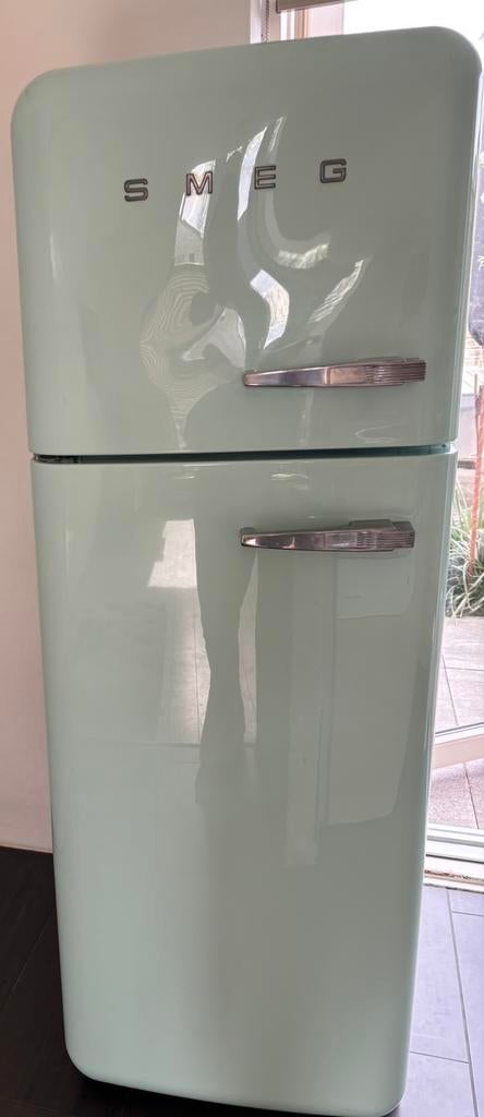 SMEG koelkast met vriesgedeelte (mintgroen), Witgoed en Apparatuur, Koelkasten en IJskasten, Ophalen, 200 liter of meer, 60 cm of meer