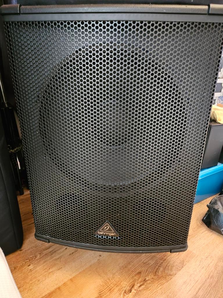 Behringer subwoofer 1500 xp, Ophalen, Zo goed als nieuw, 1000 watt of meer