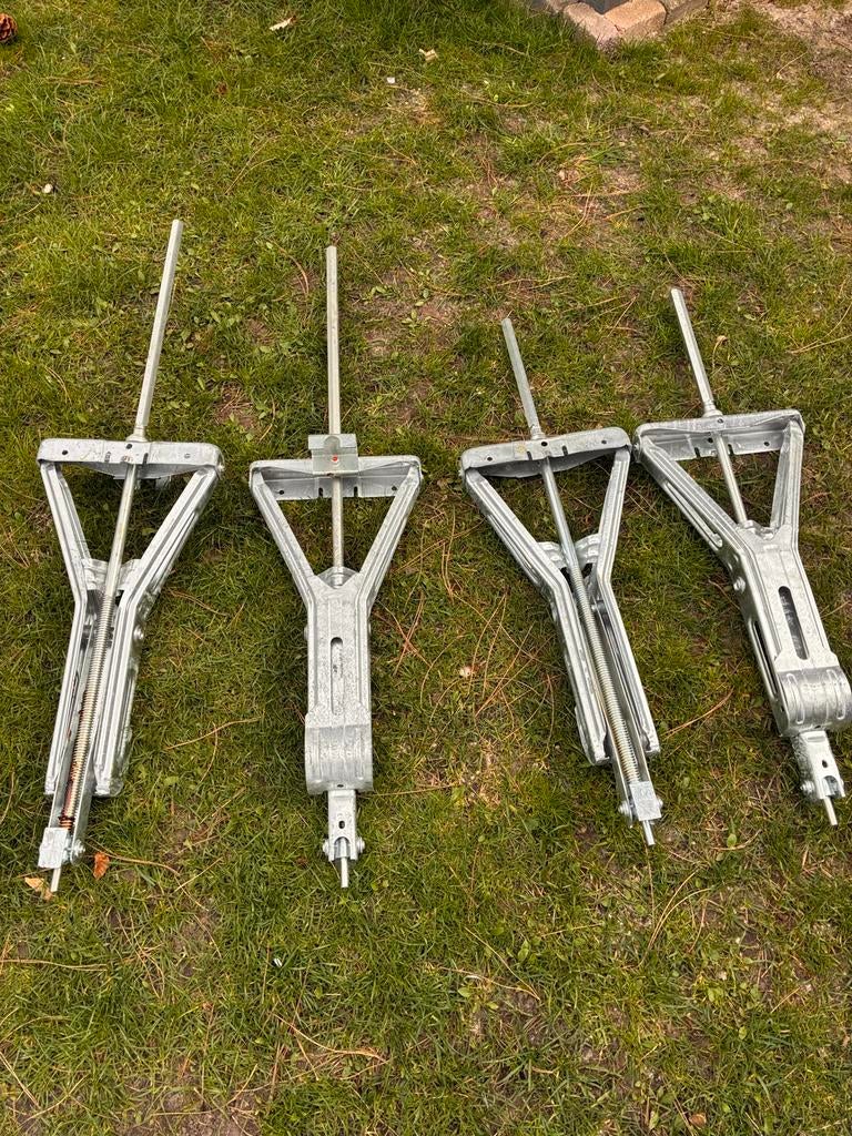 Nieuwe set van 4 AL-KO Premium uitdraaisteunen voor caravans, Caravans en Kamperen, Caravan accessoires, Ophalen of Verzenden
