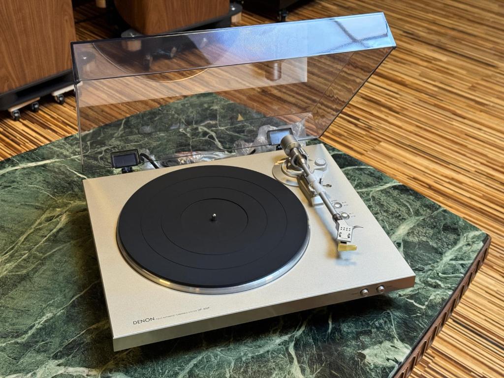 Denon DP-300F B-stock model, Ophalen of Verzenden, Nieuw, Platenspeler, Overige merken