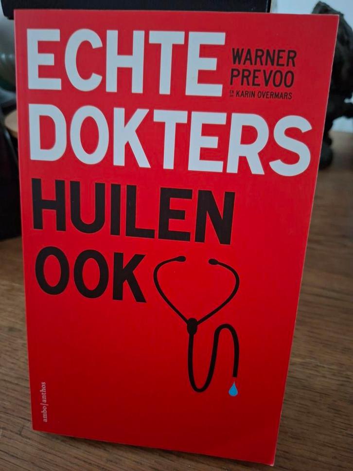 Karin Overmars - Echte dokters huilen ook, Boeken, Overige Boeken, Zo goed als nieuw, Verzenden