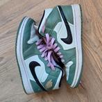 Groene Nike Air Jordan 1 Mid sneakers - Maat 37.5, Kleding | Dames, Schoenen, Nike, Ophalen of Verzenden, Sneakers of Gympen, Gedragen
