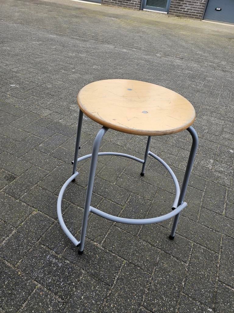 8 gebruikte retro stapel krukken met voetsteun, Ophalen, Gebruikt, ., .