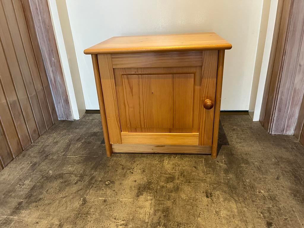 Nachtkastje, Ophalen, Gebruikt, 45 tot 65 cm, Minder dan 55 cm