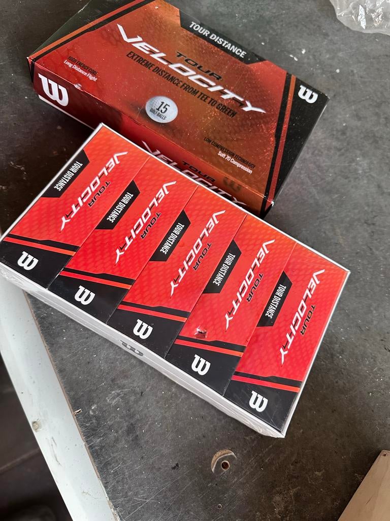 Twee Dozen Nieuwe Wilson Tour Distance Velocity Golfballen, Sport en Fitness, Ophalen of Verzenden, Nieuw, Bal(len), Overige merken
