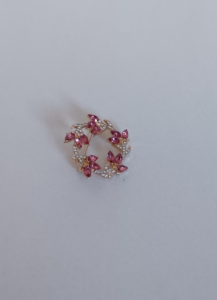 Bloemenkrans broche, Overige materialen, Overige kleuren, Minder dan 4 cm, Nieuw