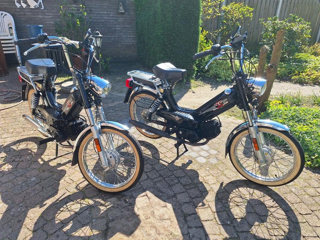 Twee nette Tomos Classic brommers, Fietsen en Brommers, Brommers | Tomos, Zo goed als nieuw, Ophalen