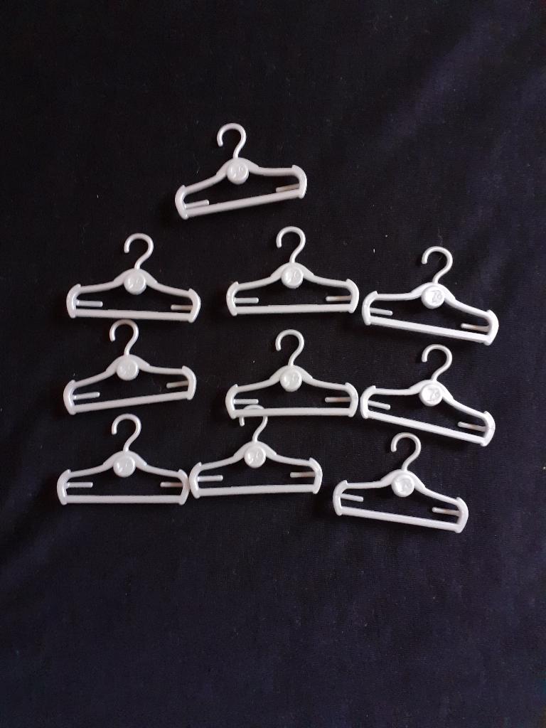 Barbie life in the dreamhouse kleding hangers, Ophalen of Verzenden, Zo goed als nieuw, Barbie