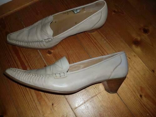 ecco pumps maat 38, Kleding | Dames, Schoenen, Ophalen of Verzenden, Zo goed als nieuw, Beige