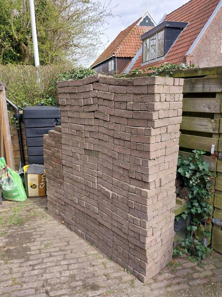 Waaltjes 16m2, Ophalen, Bakstenen