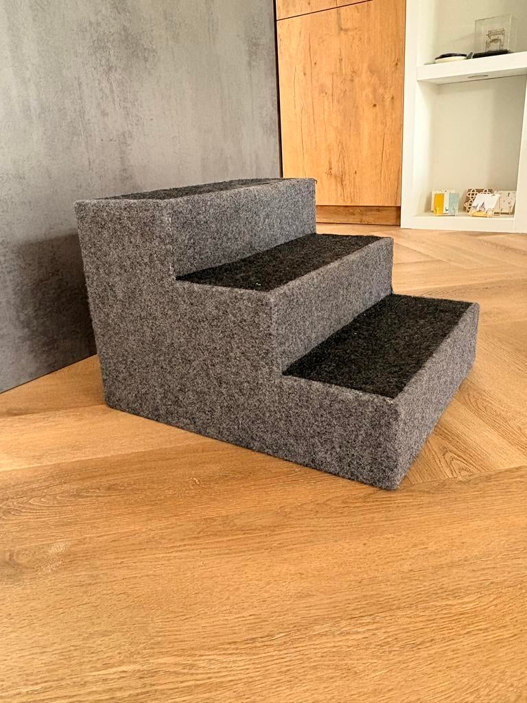 Huisdier hondentrapje, Ophalen, Zo goed als nieuw