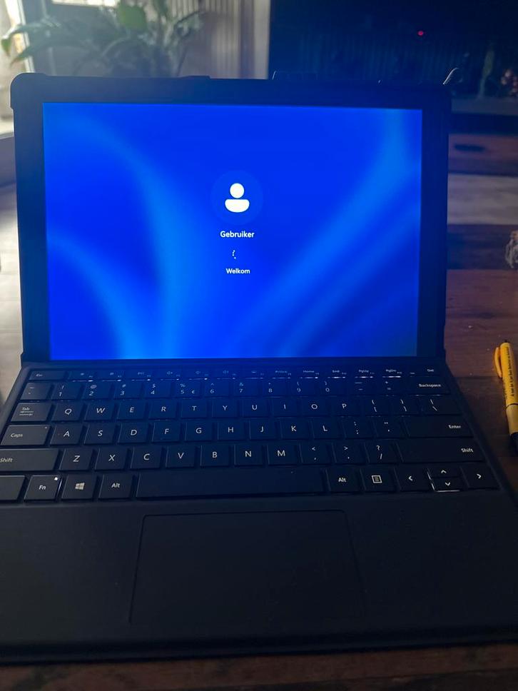 Microsoft Surface Pro 6 - i5/8GB/256GB - Windows 11 Pro, Computers en Software, Windows Tablets, Zo goed als nieuw, Wi-Fi, 12 inch