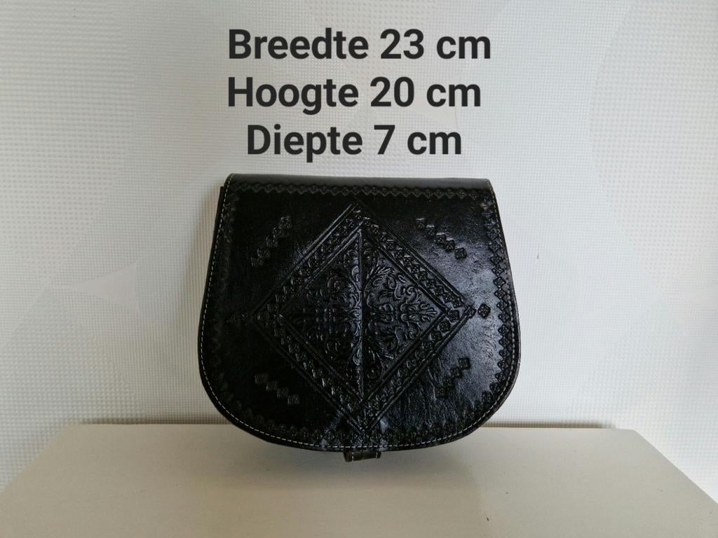 Handgemaakte

Marokkaanse leren

zadeltas - Bohemian

Ibiza, Ophalen of Verzenden, Nieuw, Zwart
