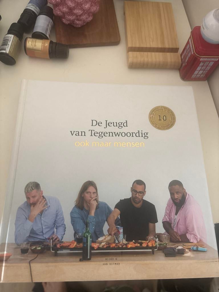 De Jeugd van Tegenwoordig - ook maar mensen, Ophalen of Verzenden, Zo goed als nieuw, De Jeugd van Tegenwoordig