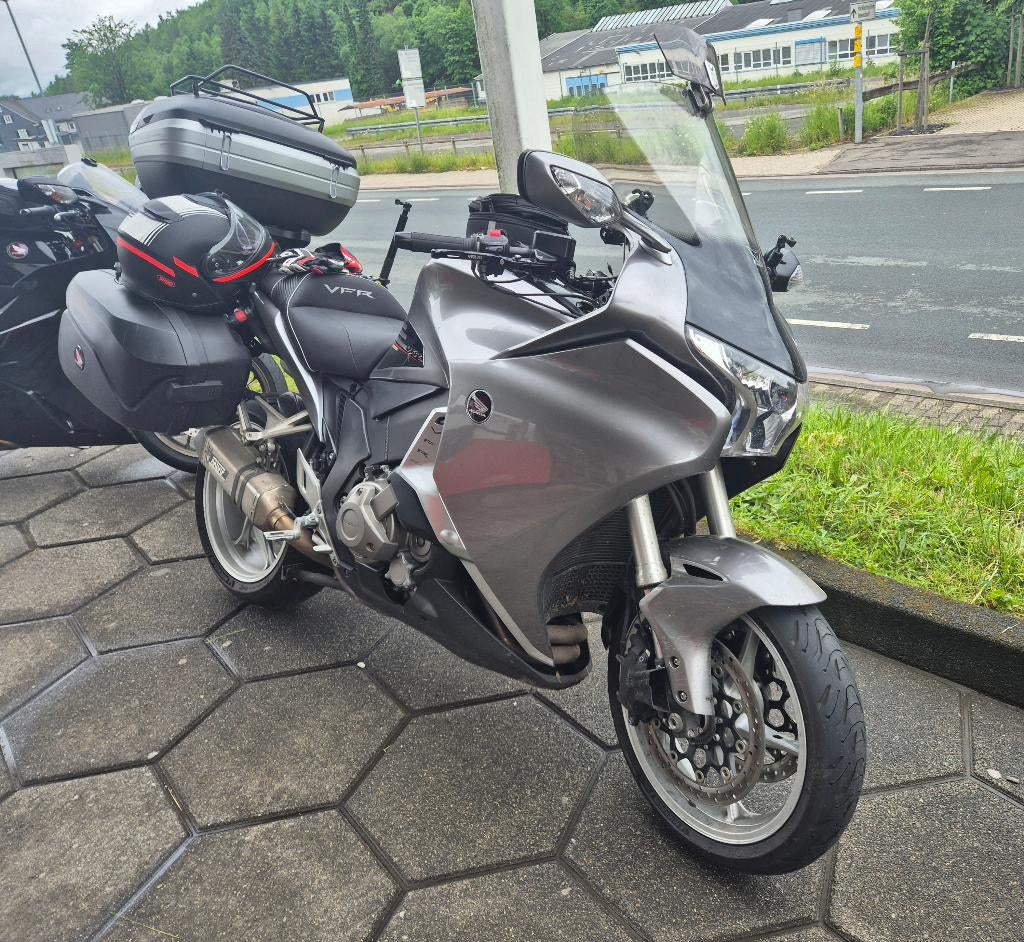 Honda VFR 1200 F DCT, 4 cilinders, Motorrijbewijs A, Particulier, Meer dan 35 kW