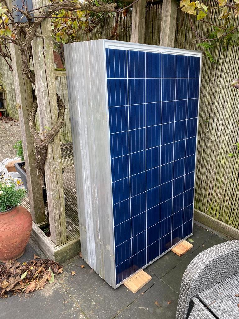 12x Bisol zonnepanelen (2800 WP) met Omnik omvormer, Doe-het-zelf en Verbouw, 200 wattpiek of meer, Ophalen of Verzenden, Zo goed als nieuw