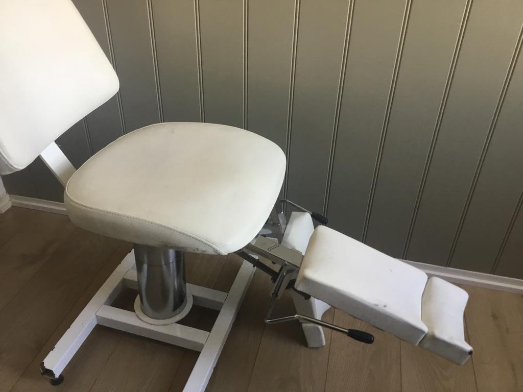 Retro behandelstoel, Ophalen