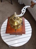 Oude koffiemolen,  met koper ." Pe De ., Ophalen of Verzenden