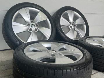 Skoda Octavia ORG velgen 17 inch 5x112 Pirelli banden beschikbaar voor biedingen