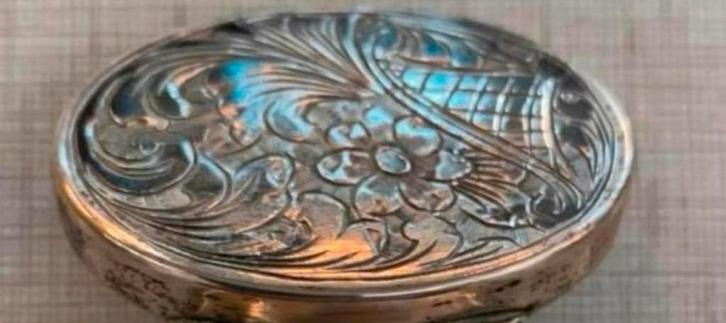 Zilver antiek pillendoosje pepermuntdoosje snuifdoosje gemer, Antiek en Kunst, Antiek | Goud en Zilver, Ophalen of Verzenden