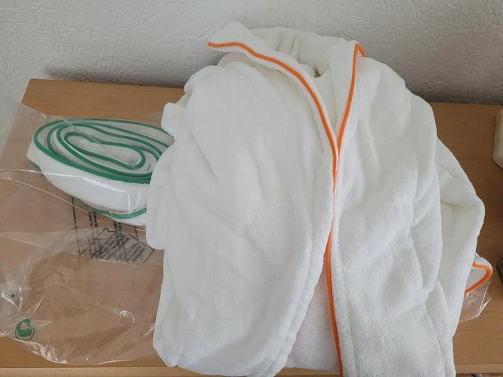 Witte Badjas XL Postcode loterij - Nieuw, Kleding | Dames, Badmode en Zwemkleding, Nieuw, Overige typen, Wit, Ophalen of Verzenden