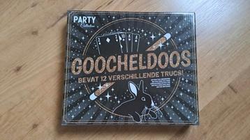 Goocheldoos met 12 trucs in keurige doos beschikbaar voor biedingen