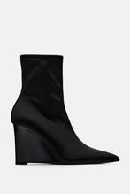 Dames Zara enkellaarzen met sleehak en stretch schoenen 38, Lage of Enkellaarzen, Ophalen of Verzenden, Zo goed als nieuw, Zara