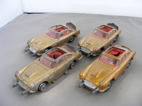 Aston Martin DB5 Corgi toys 261 James Bond 4x incompleet, Hobby en Vrije tijd, Modelauto's | 1:43, Gebruikt, Auto, Corgi, Ophalen of Verzenden