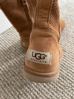 UGG mt 38. Nagenoeg niet gedragen., Kleding | Dames, Schoenen, Ophalen, Zo goed als nieuw