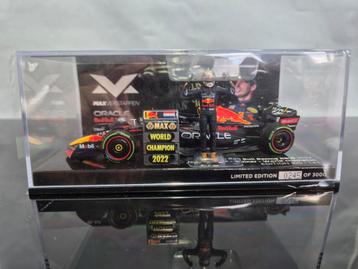 4. RedBull RB18 Max Verstappen world champion 2022  beschikbaar voor biedingen